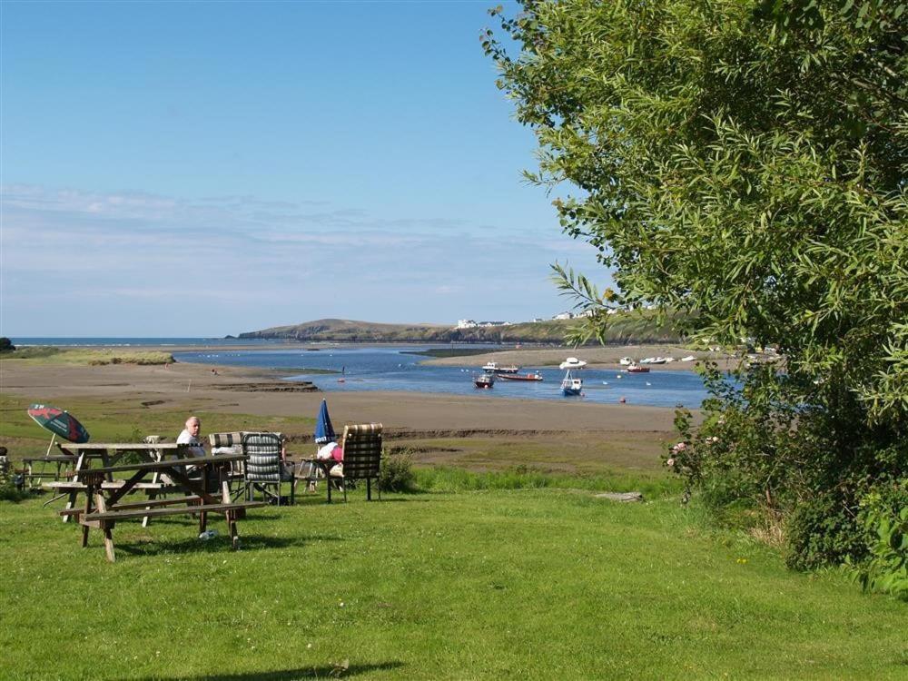 Cockshead Cottage Saint Dogmaels Esterno foto